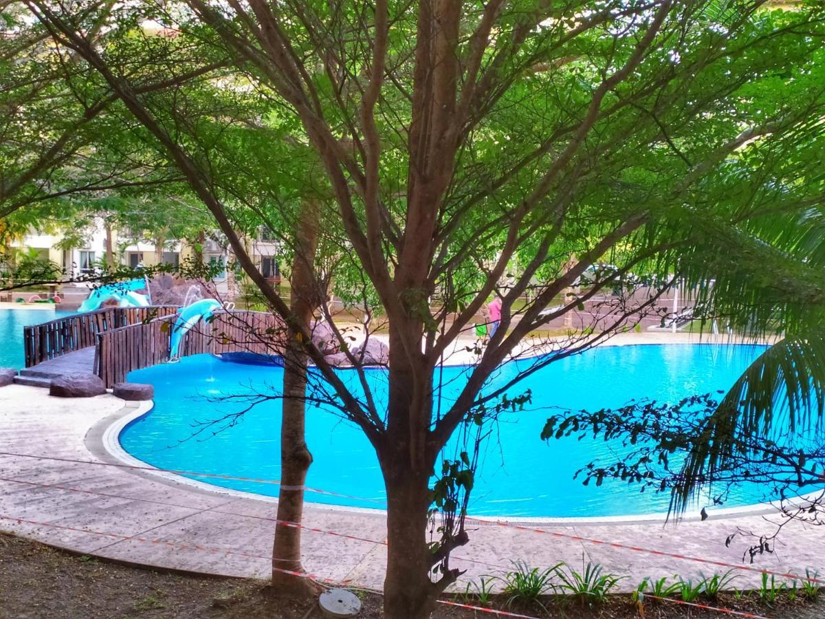 Le'Coco Homestay in Tiara Desaru Residence Exterior foto